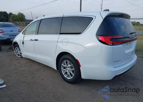 2025 Chrysler Pacifica Select from USA, damaged, VIN 2C4RC1BG2SR601210